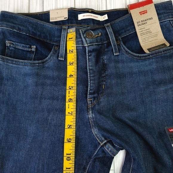 Levi's 311 Mid Rise Shaping Skinny Jean in Medium Wash Blue Size 27 NWT - Picture 6 of 12